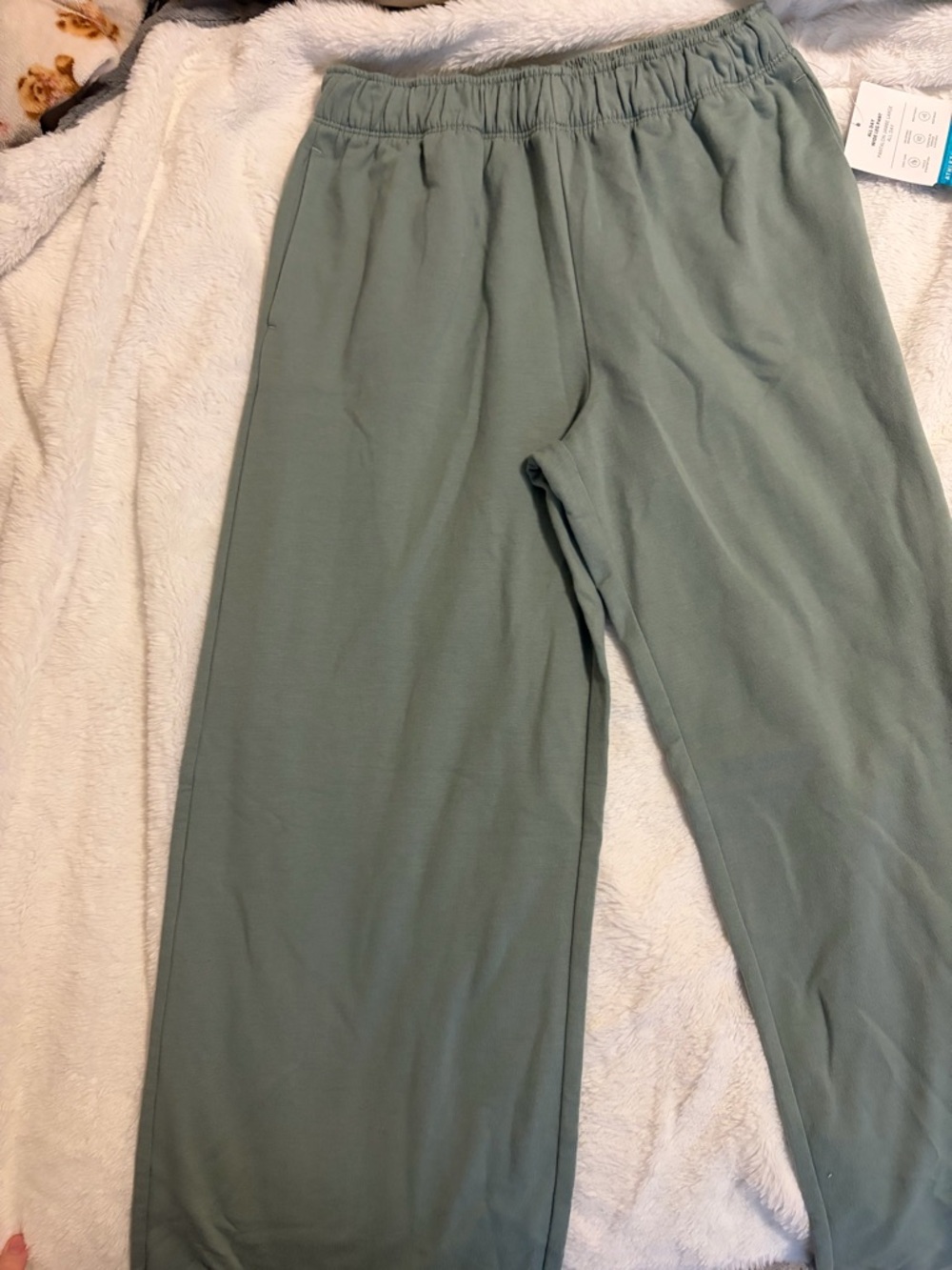 Athleta Kids Sage Green Elastic-Waist Joggers